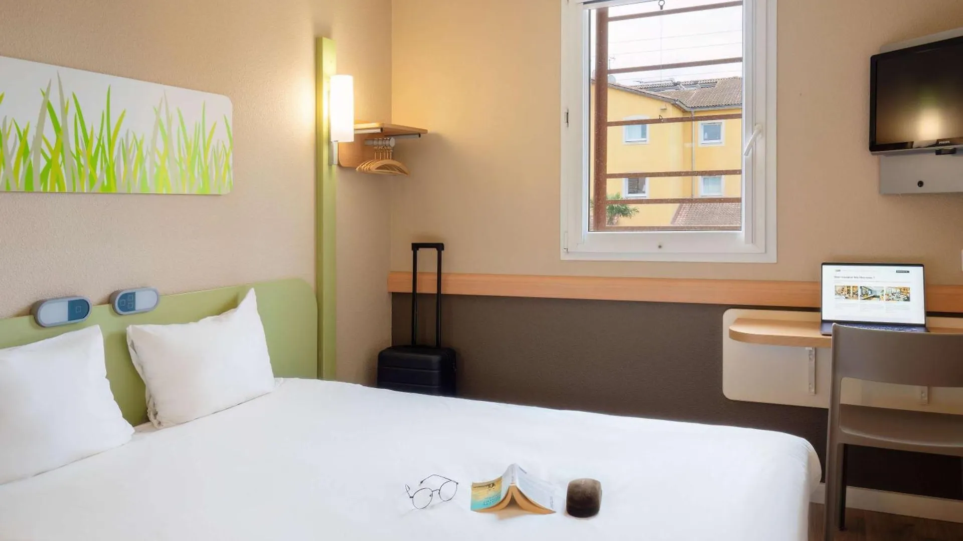 Ibis Budget Manosque Cadarache Hotel