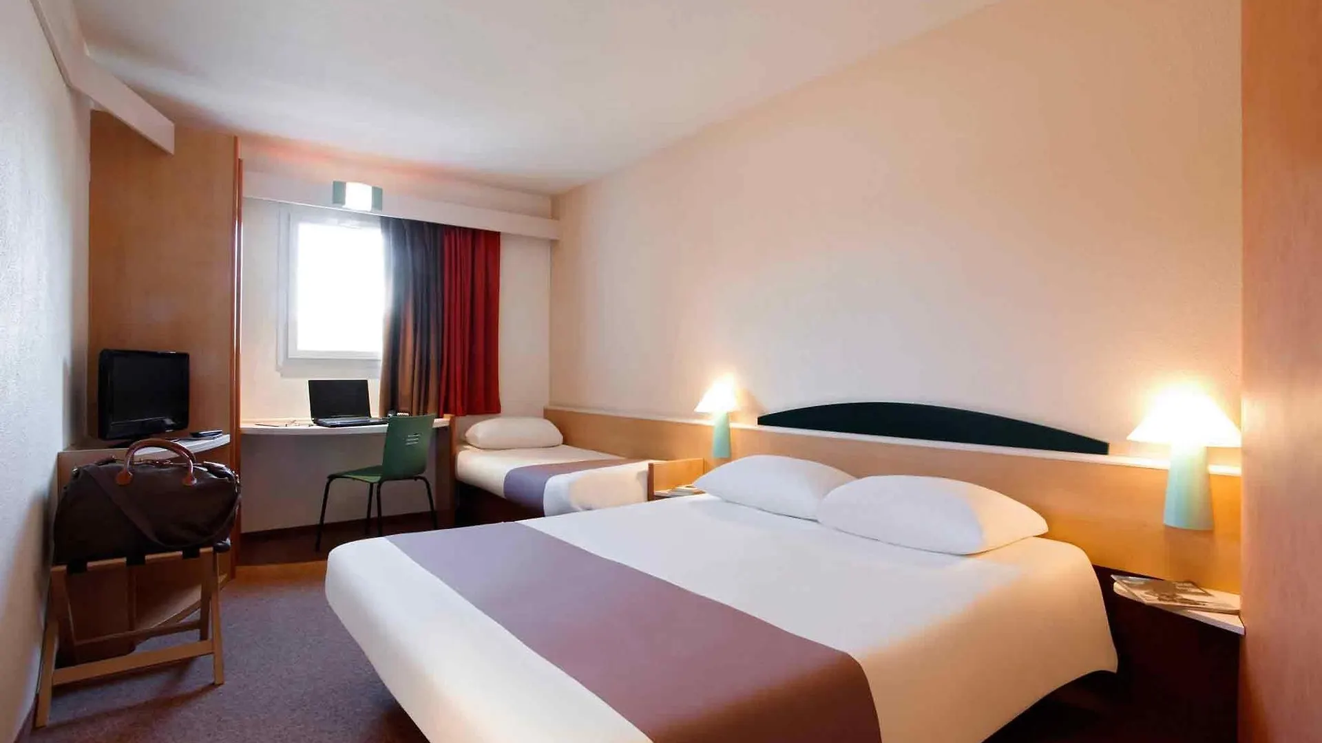 Ibis Budget Manosque Cadarache Hotel